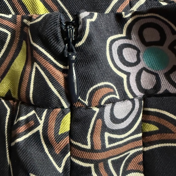Saks Fifth Avenue Silk Floral Print Mini Skirt Size 4 - Picture 5 of 10